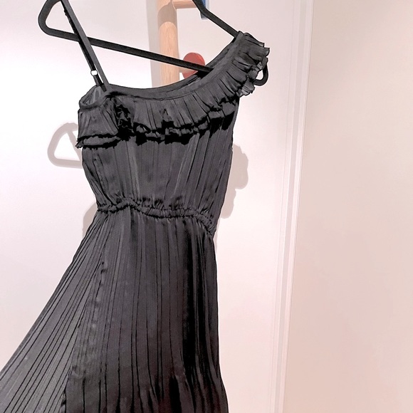 Vero Moda Dress - Picture 3 of 10